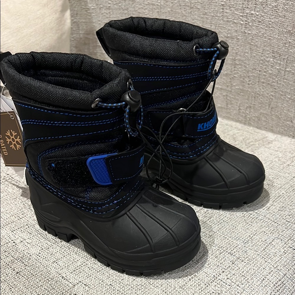 Khombu Kids Black and Blue Winter Boots
